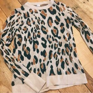 Cheetah Sweater 🐆🖤
Size: Small
Brand: a new day
